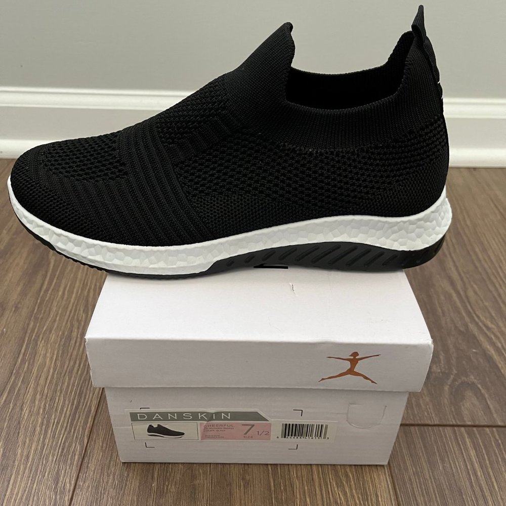 Women's Danskin Slip-On Sneakers-New without tags